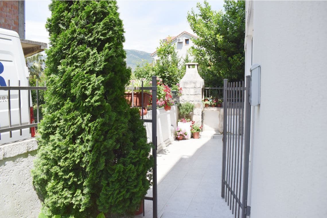2-Bedroom Apartment in Lastva, Montenegro, photo 3