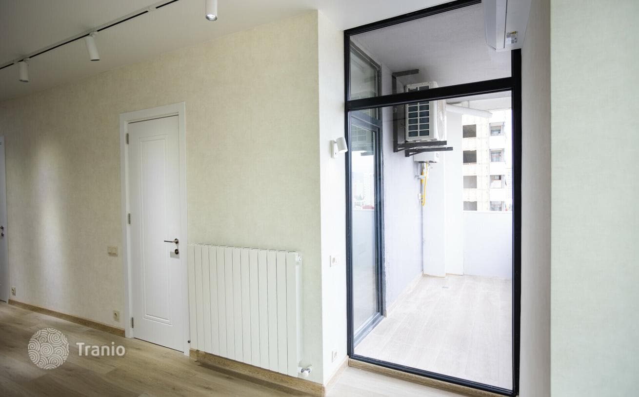 2-Bedroom Apartment in Heroes Alley, Batumi, photo 2