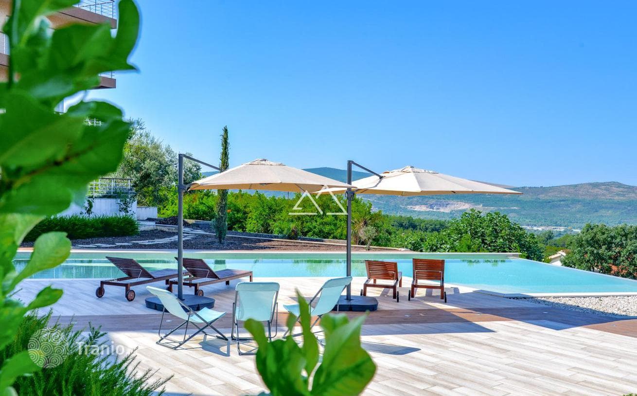 2-Bedroom Apartment with Sea View in Tivat, photo 4