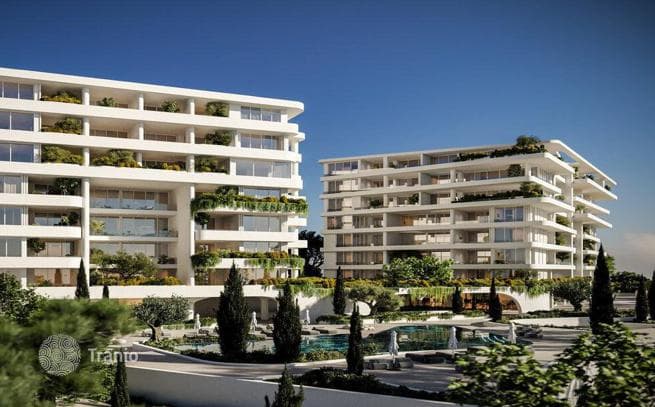 1-Bedroom Luxury Apartment in Paphos City Center, photo 3