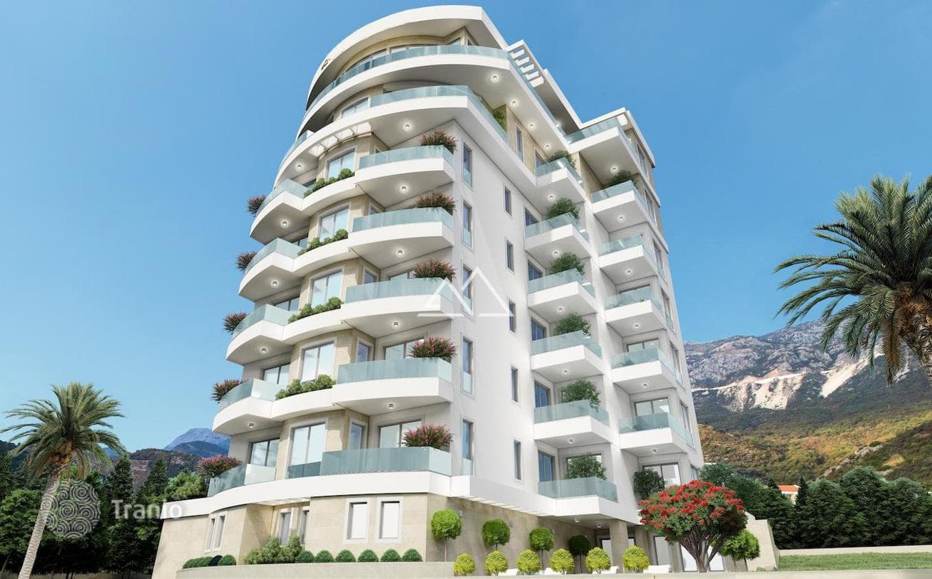 1-Bedroom Apartment with Pool and Spa in Becici, photo 4