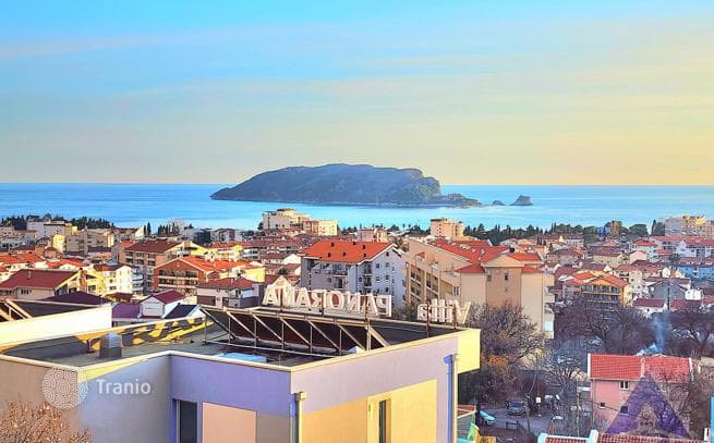1-Bedroom Apartment with Sea View in Budva, photo 5