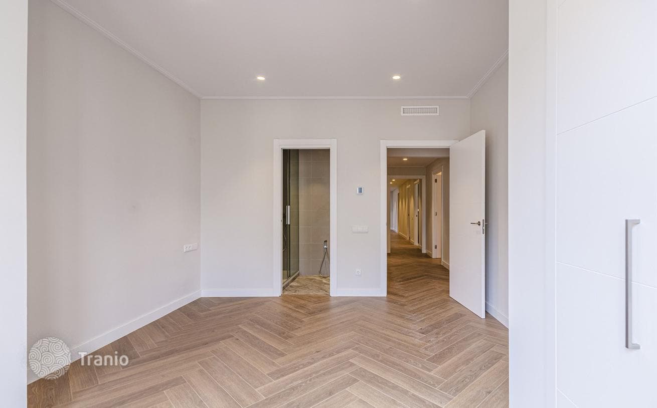 4-комнатная квартира 200 м² в Барселоне, Испания, фото 2