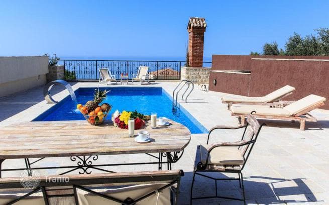 2-Bedroom Villa with Sea View in Rezhevichi, Budva, photo 5