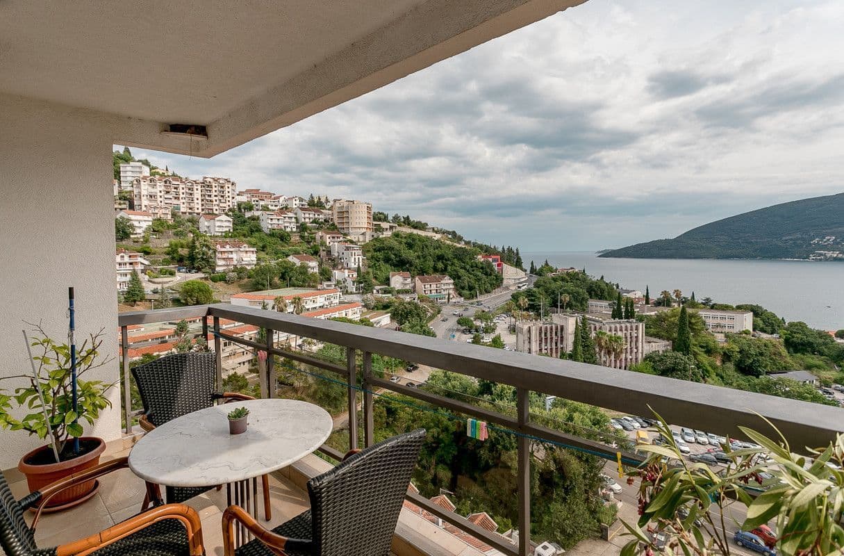 Квартира в Херцег-Нови, Черногория, 107 м², фото 4