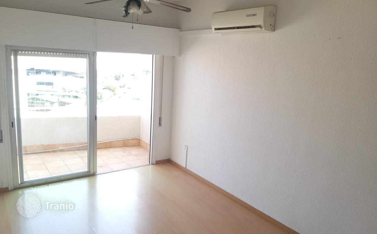 2-Bedroom Apartment in Larnaca, Cyprus, photo 2