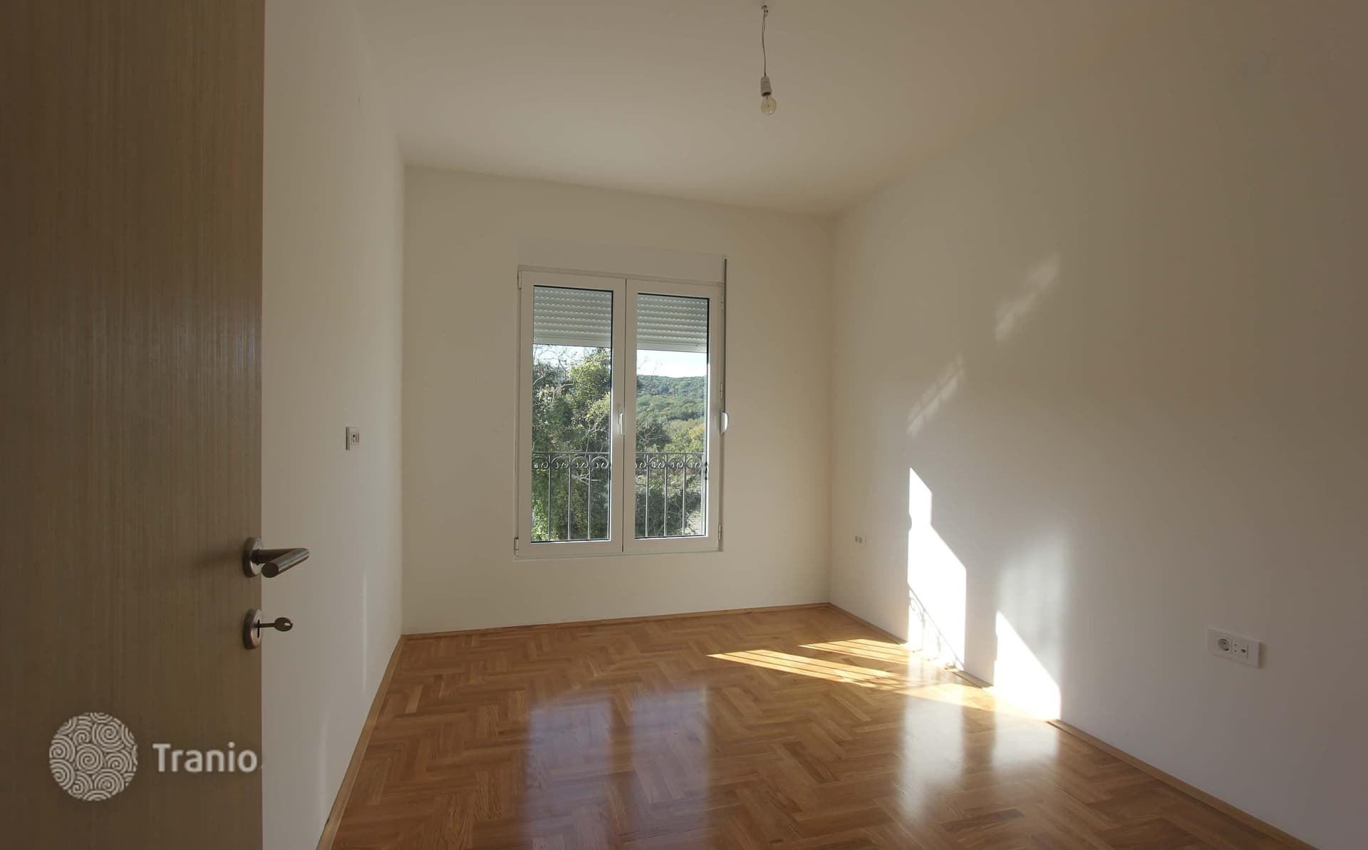 2-Bedroom Apartment with Two Terraces and Mountain View in Tivat, photo 2