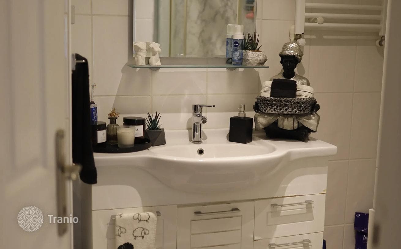 1-Bedroom Apartment in Sariyer, Istanbul, photo 2