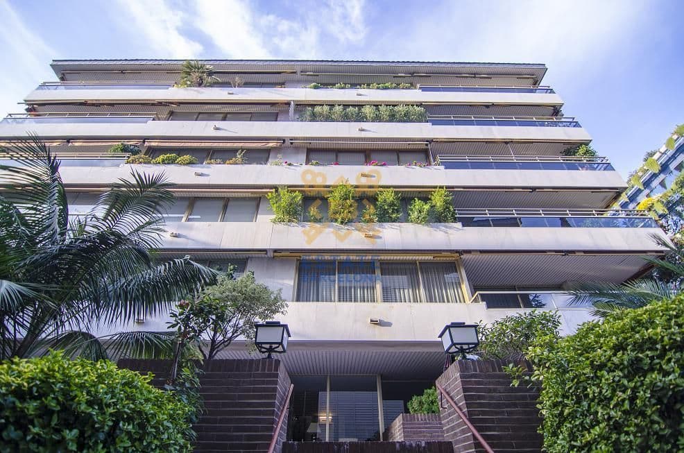 Квартира в Барселоне, Испания, 279 м²