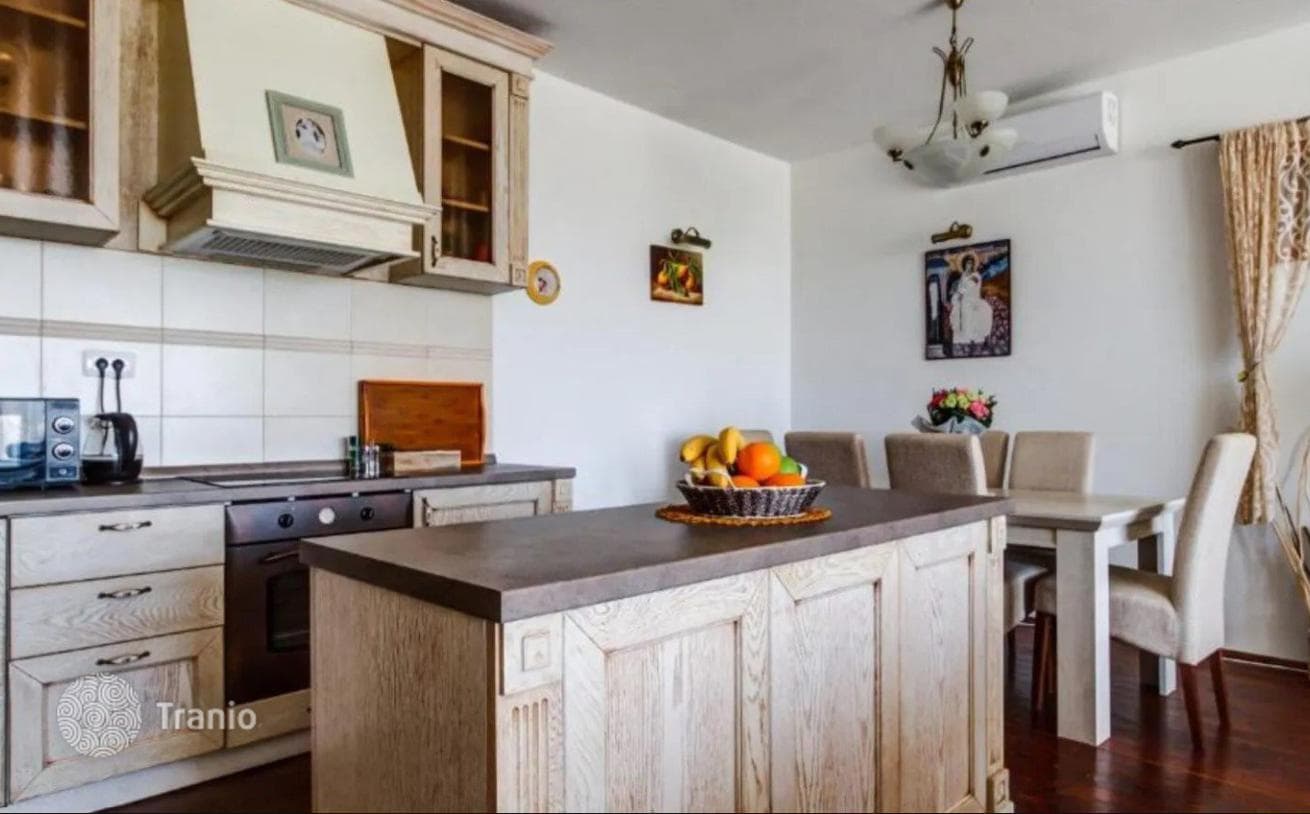 2-Bedroom Villa with Private Pool and Sea Views in Zagorje, Budva, photo 3