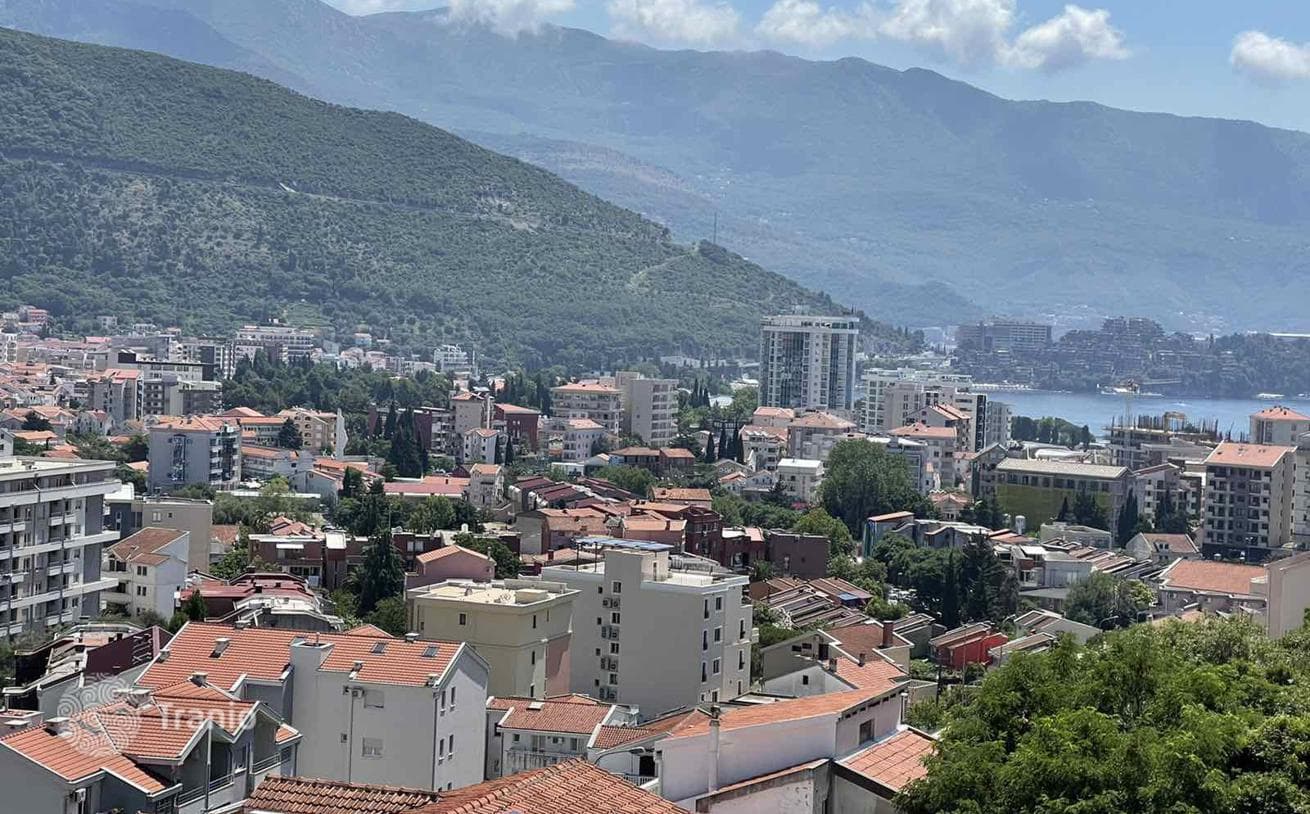 1-Bedroom Apartment with Balcony and Sea View in Budva