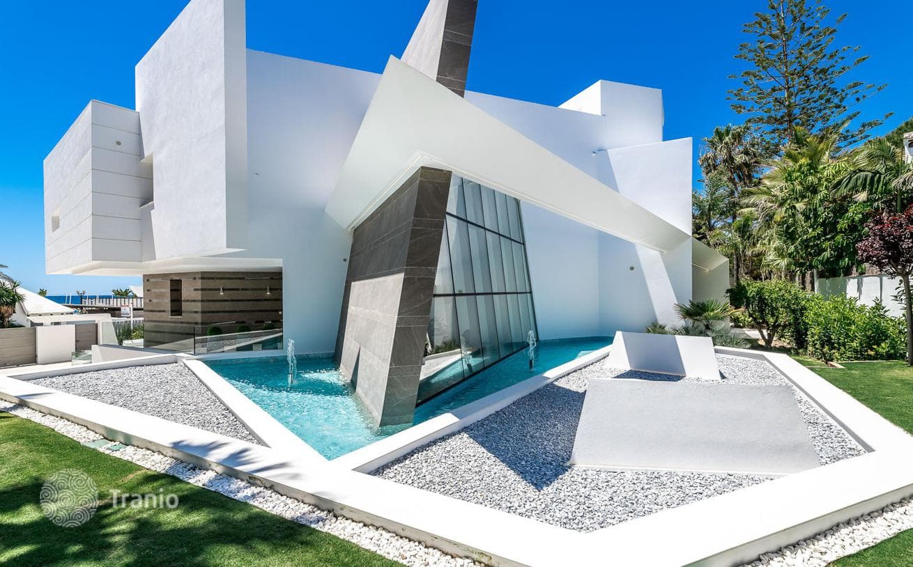 Вилла на продажу в Los Monteros, Восточная Марбелья, фото 3