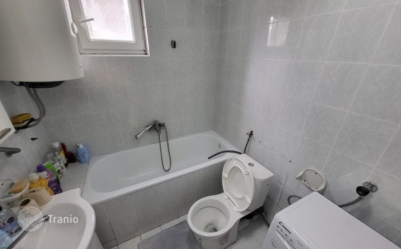 1-Bedroom Apartment with Balcony in Petrovac, photo 5