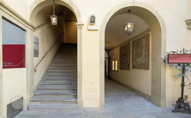Designer Apartment in Historic Florentine Palazzo, Florence, photo 5