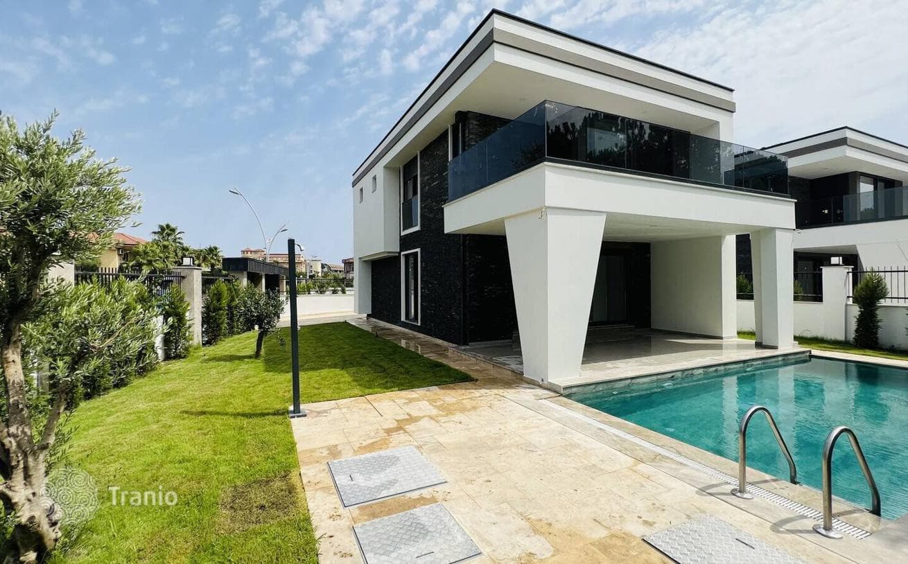 3-Bedroom Villa with Mountain View in Kemer, Antalya, photo 2