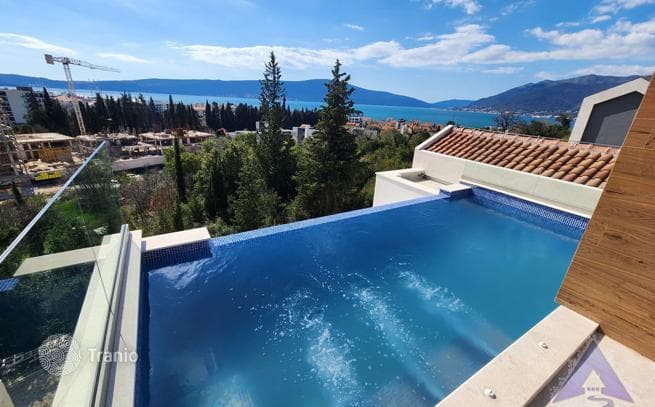 1-Bedroom Villa with Private Pool in Lastva, Tivat, photo 2
