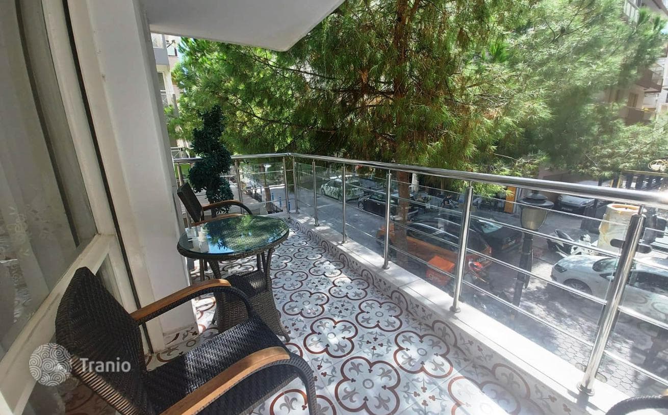 3-Bedroom (3+1) Corner Apartment with Balcony on the Ground Floor, Alsancak, Izmir, photo 4