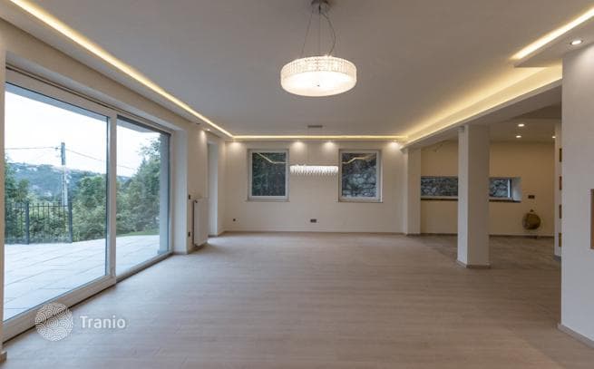 5-комнатный дом в городе 360 м² в Районе II, Венгрия, фото 2