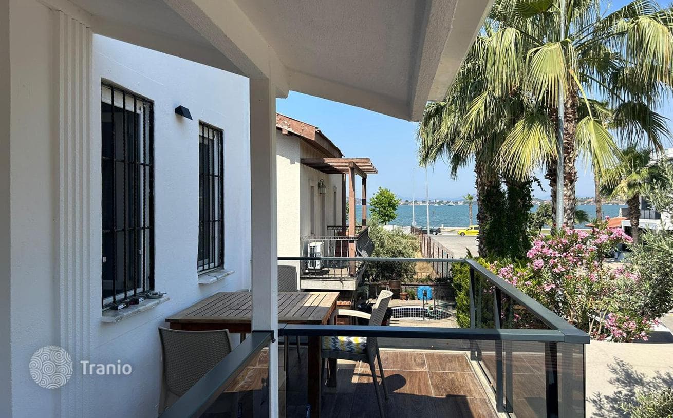 4-Bedroom Villa Near the Waterfront in Turkey, photo 2