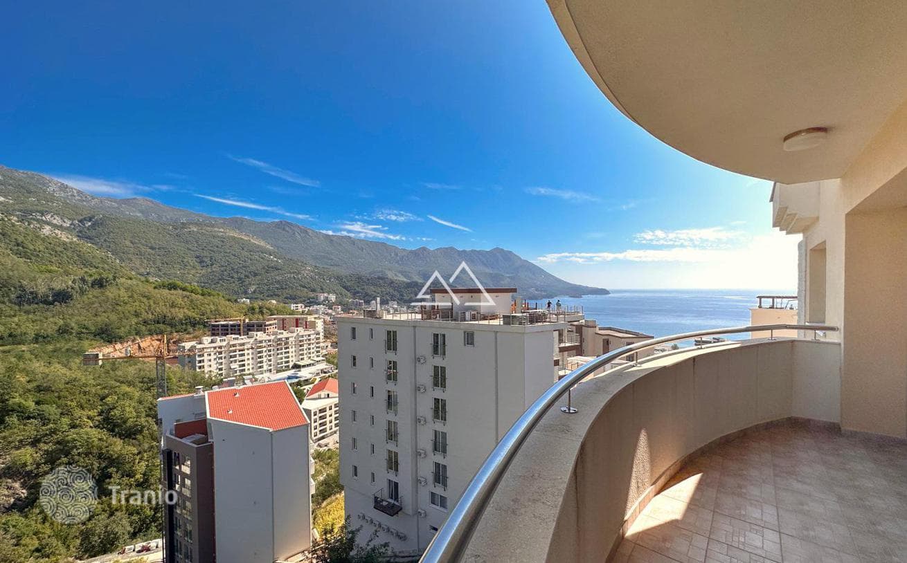 2-Bedroom Apartment with Sea View in Becici, photo 5