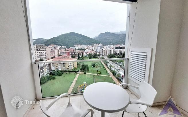 1-Bedroom Apartment with City View in Budva, photo 3