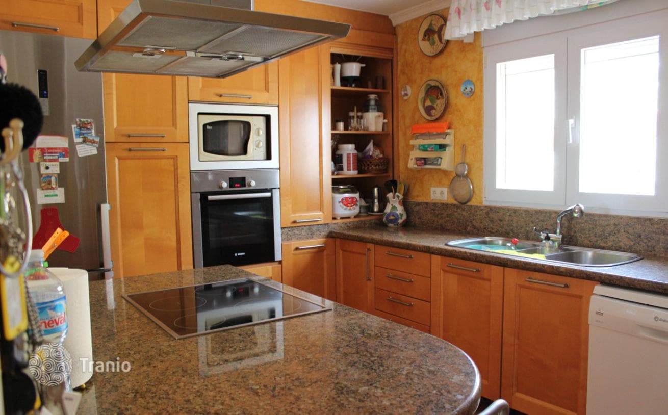 4-комнатный коттедж 353 м² в Кальпе, Испания
