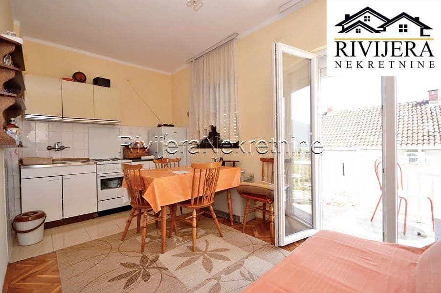1-Bedroom Apartment in Herceg Novi, photo 5