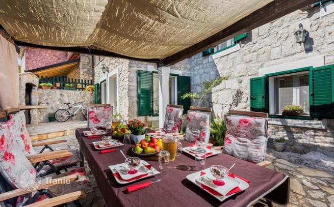 2-Bedroom Villa in Makarska, Croatia, photo 5