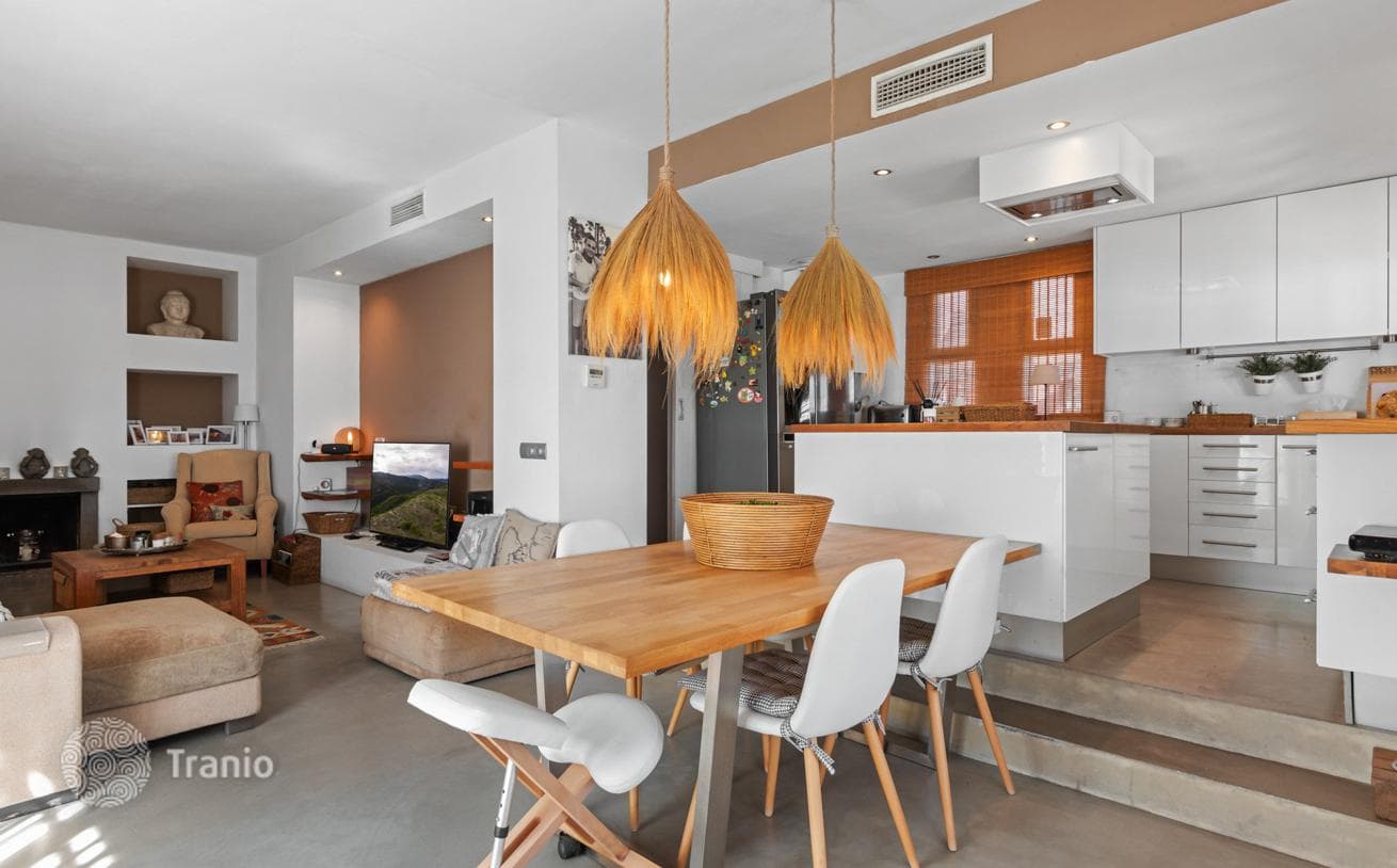 3-комнатный таунхаус 144 м² в Эстепоне, Испания, фото 2