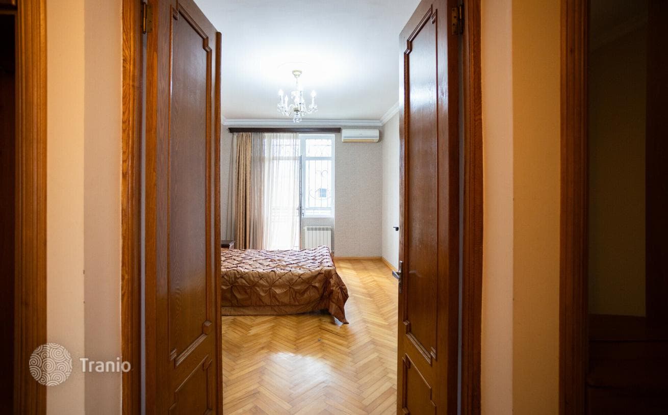 2-Bedroom Apartment with Sea View in Old Batumi, Batumi, photo 5