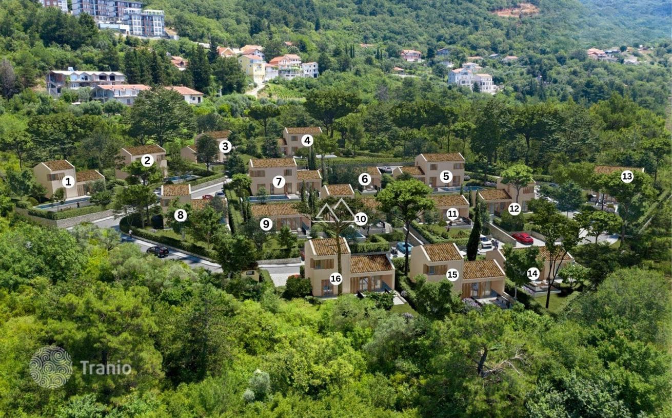 3-Bedroom House with Private Pool in Kavach, Tivat