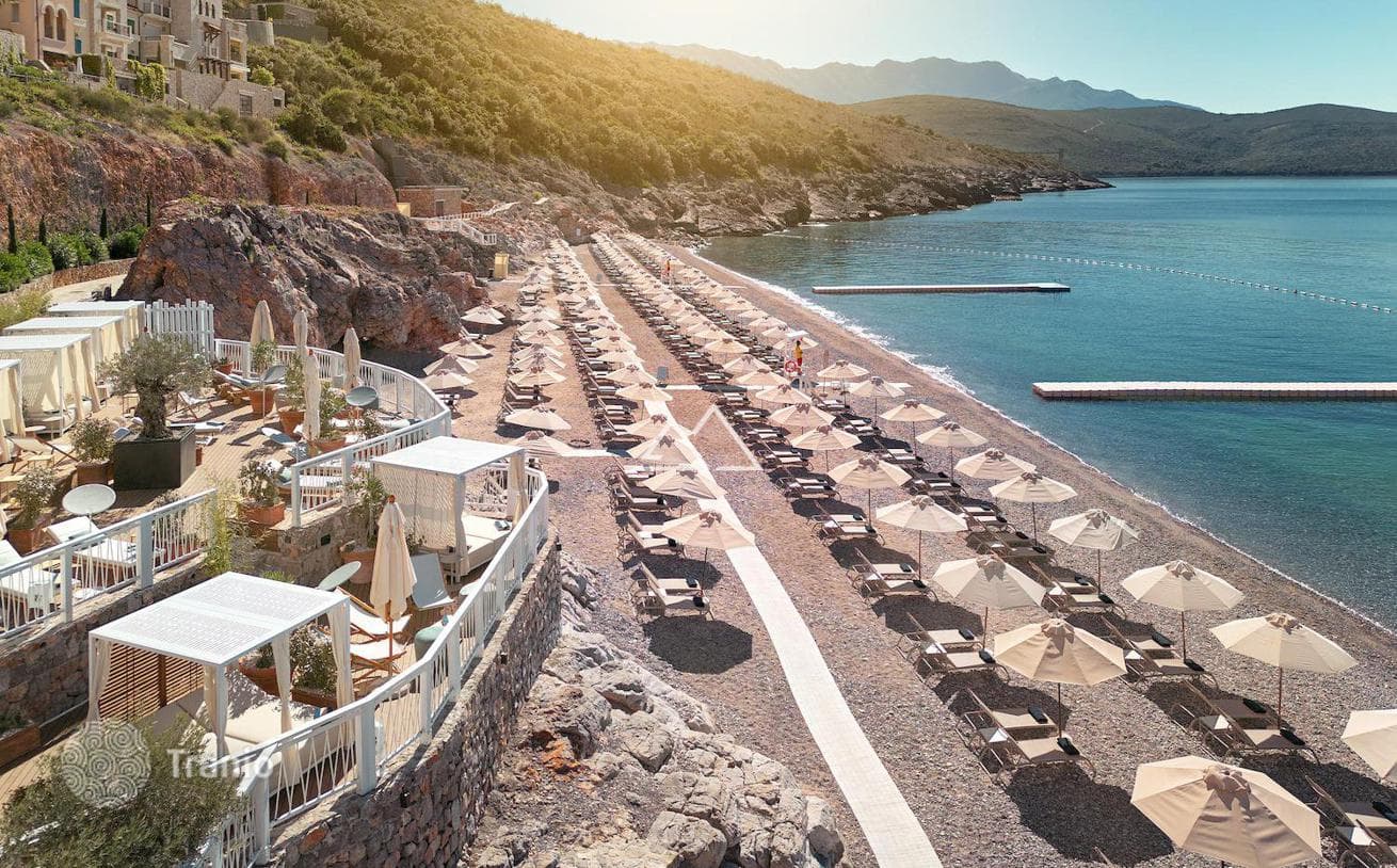 2-Bedroom Apartment with Sea View in Lustica Bay, Montenegro, photo 4