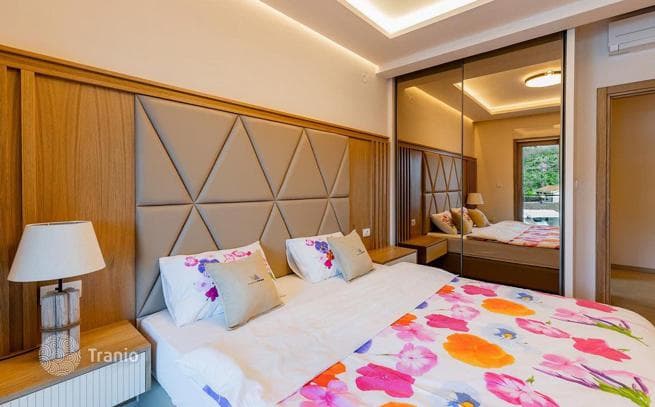 1-Bedroom Penthouse with Sea View in Przno, Budva, photo 3