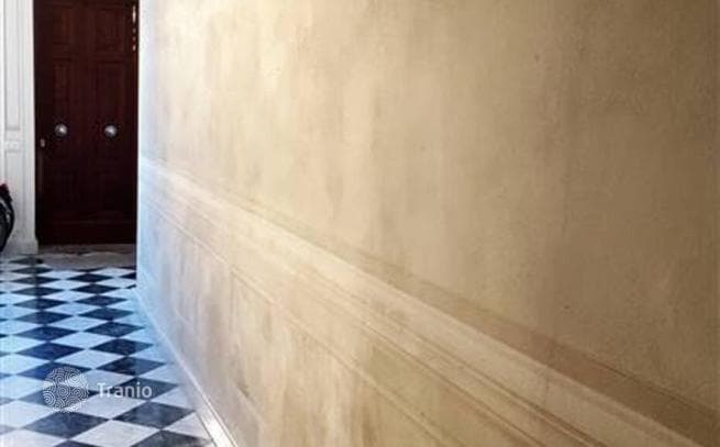 2-Bedroom Apartment in Florence, Italy, photo 4