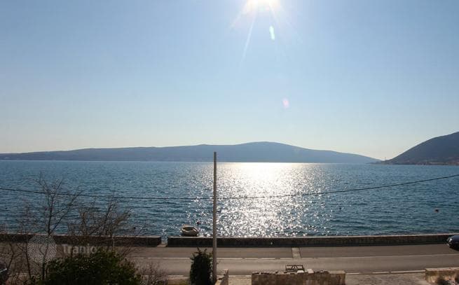 Beachfront Apartments with Shared Pool and Parking in Tivat, photo 4