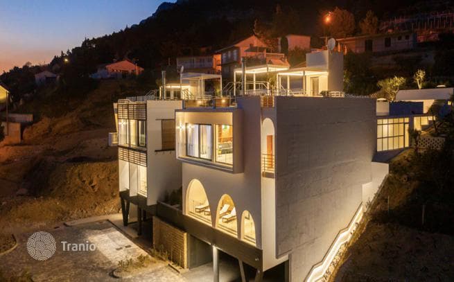 6-Bedroom Villa in Omis, Dalmatia, photo 3