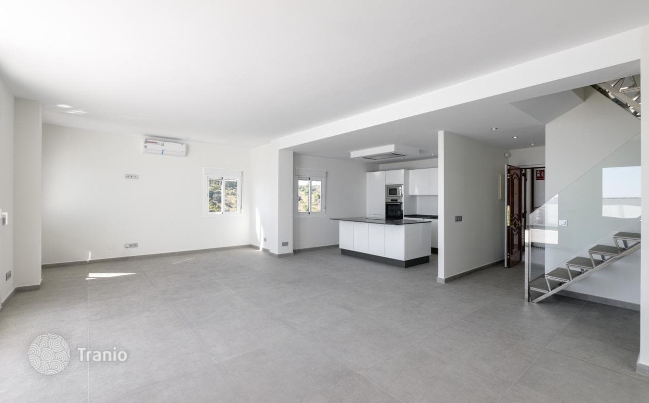 3-комнатный пентхаус 257 м² в Эстепоне, Испания, фото 4
