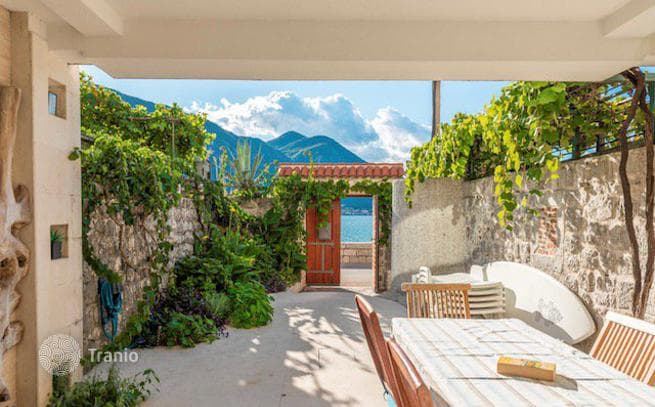Renovated Beachfront House in Dobrota, Kotor