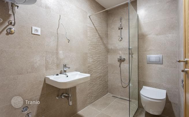 1-Bedroom Apartment with Sea View in Becici, Budva, photo 4