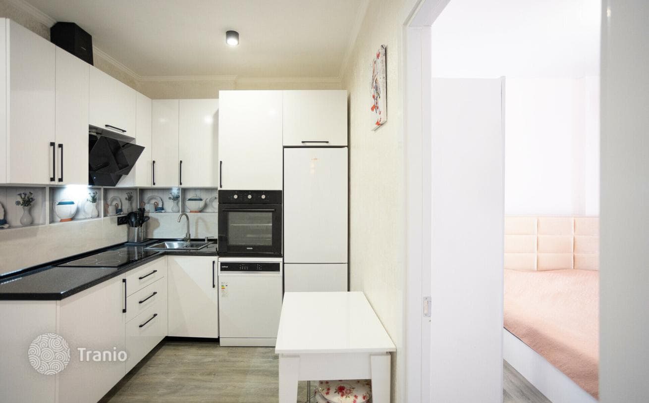 1-Bedroom Apartment with City View in Batumi, photo 2