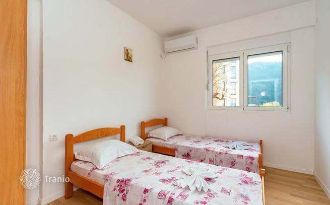 1-Bedroom Apartment with Sea View in Rafailovici, Montenegro, photo 5