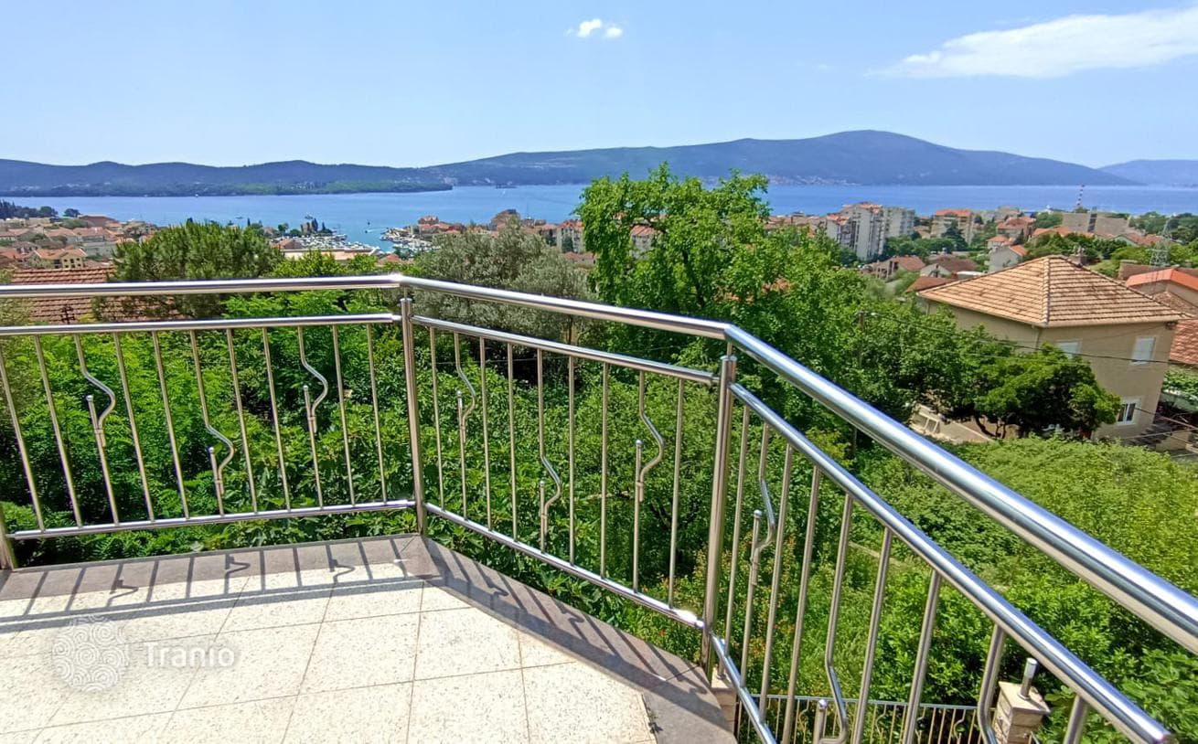 4-Bedroom House in Tivat, photo 3