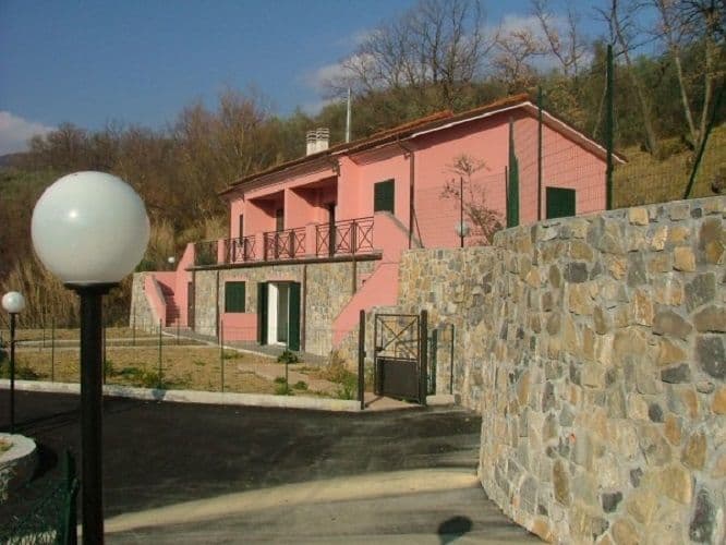 Апартаменты в Империи, Италия, 135 м²