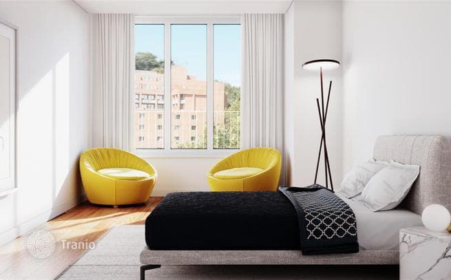 2-Bedroom Apartment with Gym and Parking in Porto, Portugal, photo 3