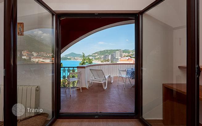 2-Bedroom Penthouse with Sea View in Rafailovici, Budva, photo 5