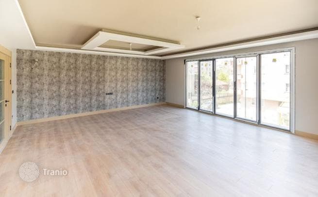 2-Bedroom Apartment 144 m² in Uskudar, Istanbul