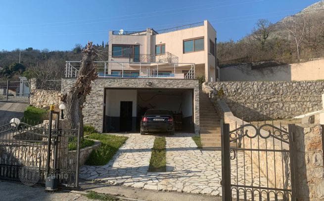 3-Bedroom Furnished Villa with Private Pool and Sea Views in Susanj, photo 4