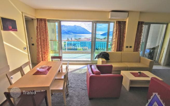 2-Bedroom Apartment with Sea View in Budva, photo 3