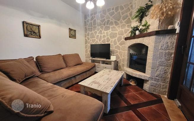 3-Bedroom Apartment with Sea View in Kostanjica, Kotor, photo 2