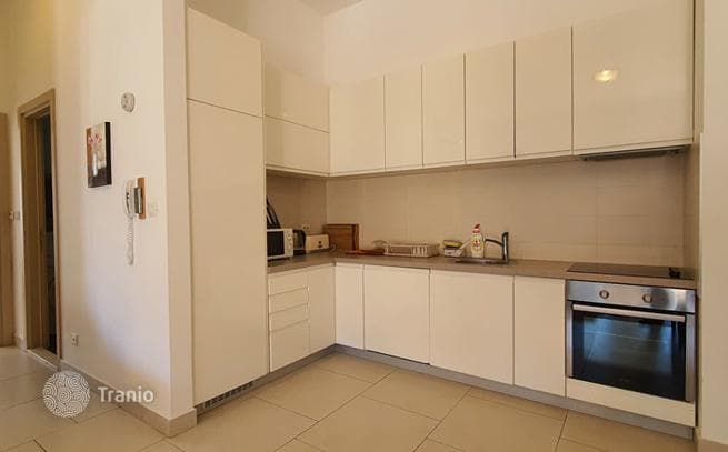 2-Bedroom Furnished Apartment with Terrace in Kotor, photo 2